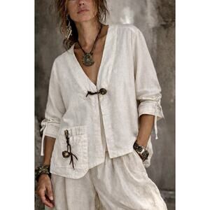 Tara Vao Linen Art To Wear Blouse White Minimalist Toggle Pocket Crop Top Sz L